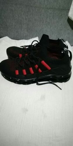 Customer photo review of Neal Kleber Sneakers