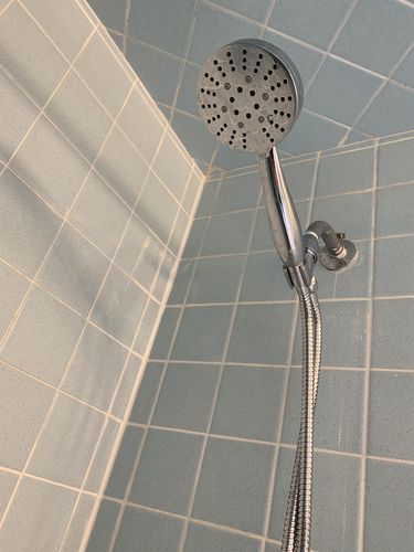 Customer photo review of 3-Spray Handheld Shower Head Set