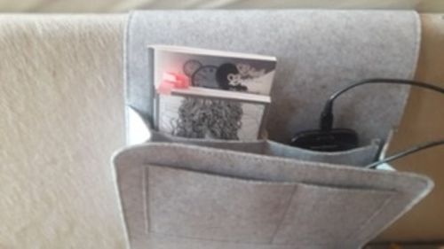 Customer photo review of Filz Bettaufhänger Organizer für Bett Sofa Schreibtisch