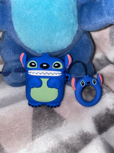 Customer photo review of HipCity Stitch Airpod Case