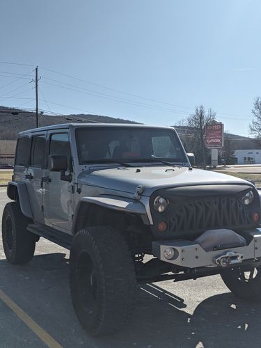Customer photo review of Shark Grille - Matte Black (07-18 Wrangler JK )