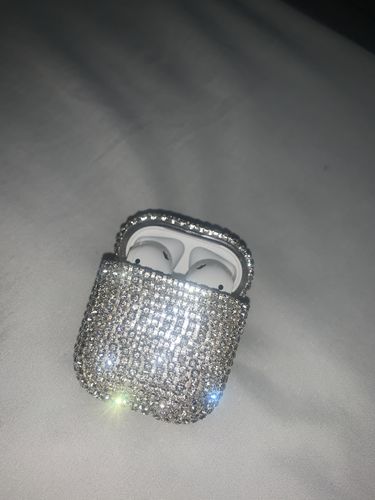 Customer photo review of HipCity PavéCrystal Airpod Case
