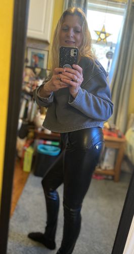 Customer photo review of Shiny Black Eco-Leather Lifts &Supports