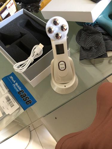Customer photo review of EverBelle 5 in 1 LED Skin Tightening (50% OFF)