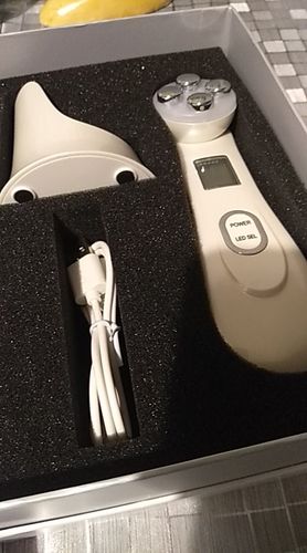 Customer photo review of EverBelle 5 in 1 LED Skin Tightening (50% OFF)