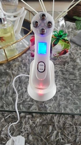 Customer photo review of EverBelle 5 in 1 LED Skin Tightening (50% OFF)