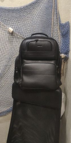 Customer photo review of BOPAI™ Luxury Genuine Leather Anti-Theft 15.6 Laptop Backpack (USB Port)