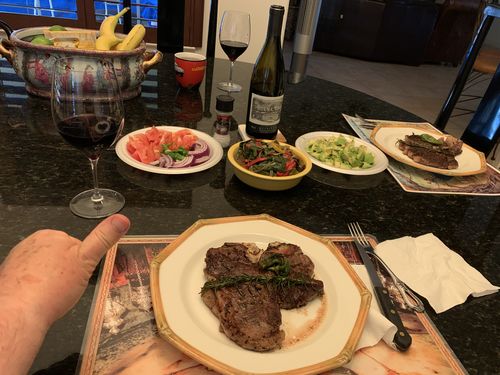 Reseña con foto de un cliente sobre New York Steak