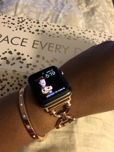 Customer photo review of Classic Link Bracelet for the Apple Watch in Rose Gold, Gold, or Silver