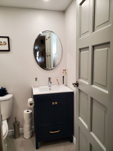 Customer photo review of CCS40 - 24" Navy Blue, Floor Standing Modern Bathroom Vanity