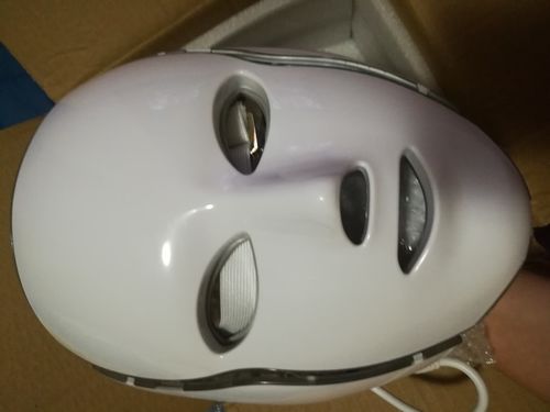Customer photo review of EverBelle LED Therapy Skin Rejuvenation Mask (7 in 1) Neck & Facial Set
