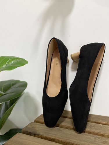 Customer photo review of Aaliyah Heels in Black