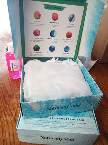 Customer photo review of 9 Pack Bath Bombs