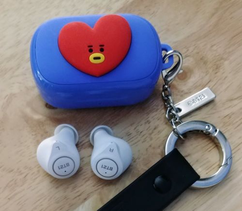 Customer photo review of BT21 - Official TWS True Wireless Earbuds