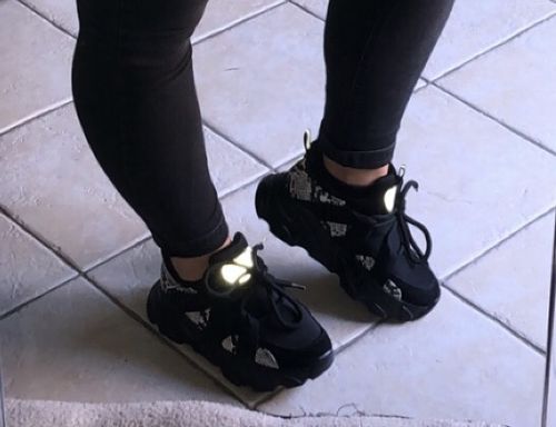 Customer photo review of Sneakers - Modèle KARMA