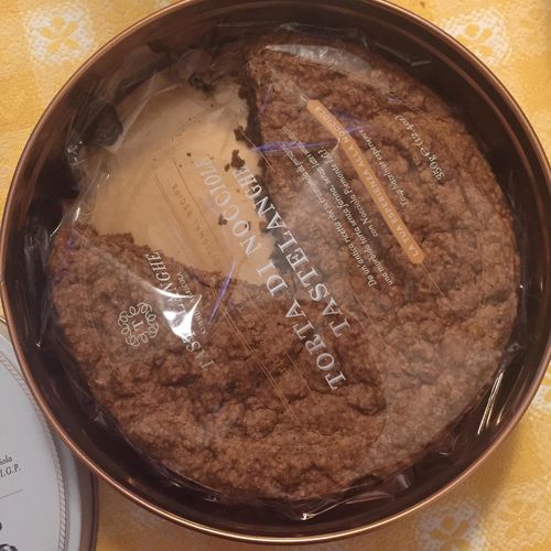 Customer photo review of Torta di Nocciole Tastëlanghe (Box Torta)