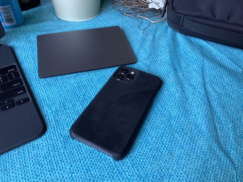 Customer photo review of Dusty Phone Cover . Black