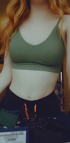 Customer photo review of Ultimate Versatile Seamless Bra/Bralette