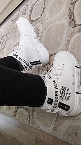 Customer photo review of Davon 'Flex Drive' FD2 Sneakers