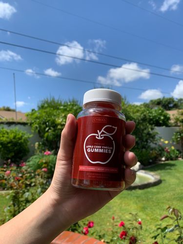 Customer photo review of 1 Bottle of Apple Cider Vinegar Gummies
