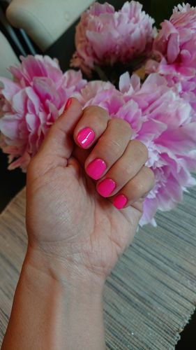 Customer photo review of Gel Polish - R4229 Bright Pink