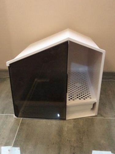 Customer photo review of Furrytail XL Semi-Closed Glow House Cat Litter Box with Scoop
