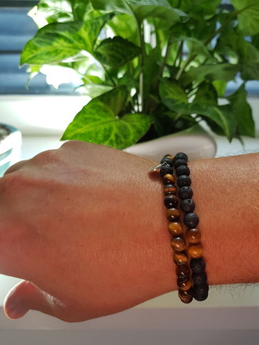 Customer photo review of Bracelet Double « Calme et Protection » Oeil de Tigre et Pierre de Lave - 6 mm