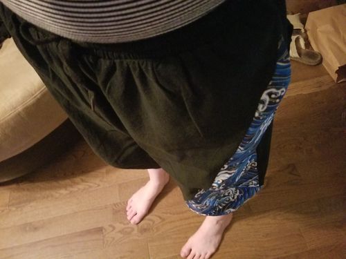 Customer photo review of Blue Wave Drawstring Cropped Pants