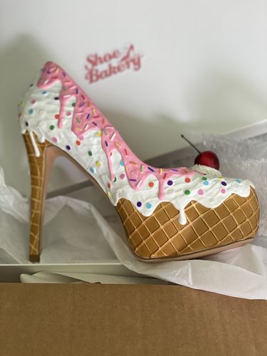 Customer photo review of Bake-a-Shoe Ice Cream Heel 5.5"