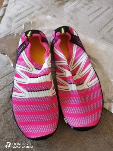 Customer photo review of Best Beach Shoes for Summer