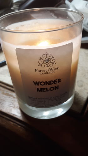 Customer photo review of Wonder Melon Diamond Candle