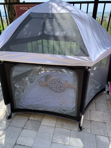 Customer photo review of Pop N' Go® Playpen