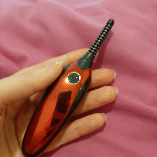 Customer photo review of Recourbe Cils Chauffant