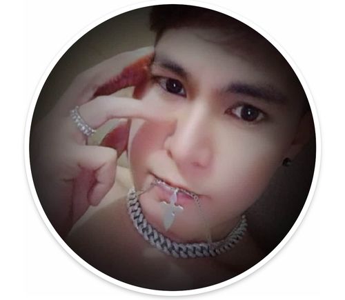Customer photo review of PREMIUM 10mm Iced Cuban Choker - White Gold