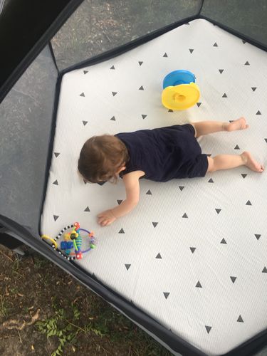 Customer photo review of Pop N' Go® Playpen
