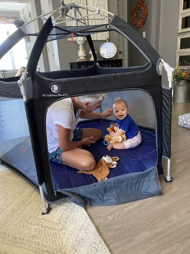 Customer photo review of Pop N' Go® Playpen