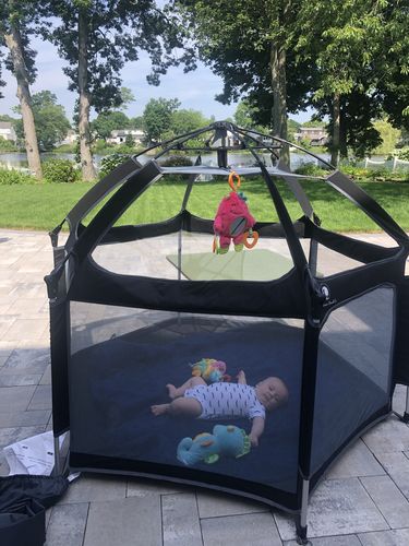 Customer photo review of Pop N' Go® Playpen