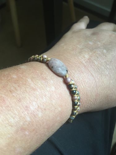 Customer photo review of VERGEBUNG Rhodonit-Jaspis Armband