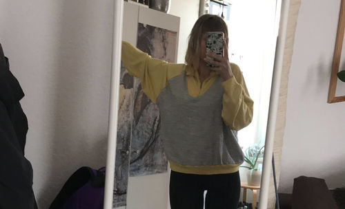Customer photo review of Vintage 1/4 Zip Collection Graphic Sweatshirt