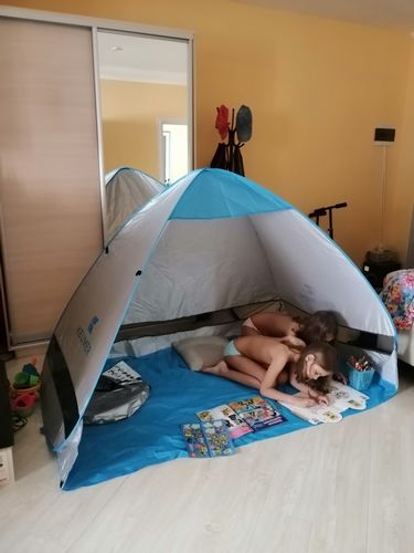 Customer photo review of The Pop Up Beach Tent