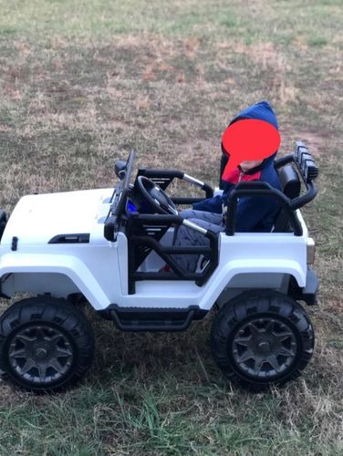 Customer photo review of Electric Jeep for Kids White
