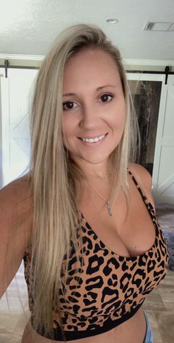 Customer photo review of The Lounger Top | Leopard Print