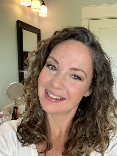 Customer photo review of Nourish & Define Refillable Brow Pencil