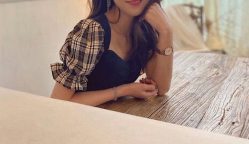Customer photo review of Explosive plaid stitching pleated palace style split dress