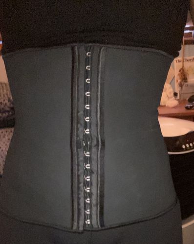 Customer photo review of LUX LATEX COMPRESSION SLIMMER