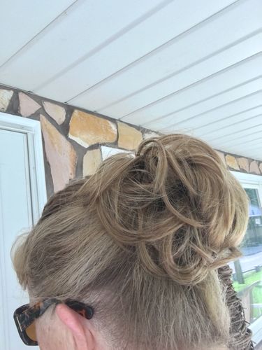 Customer photo review of Top Knot Ponytail Holder