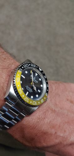 Customer photo review of Oceaneva™ Men's GMT Deep Marine Explorer 1250M Pro Diver Watch Yellow and Black