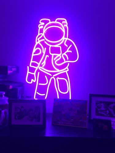 Customer photo review of 'Astronaut ' Neon Sign