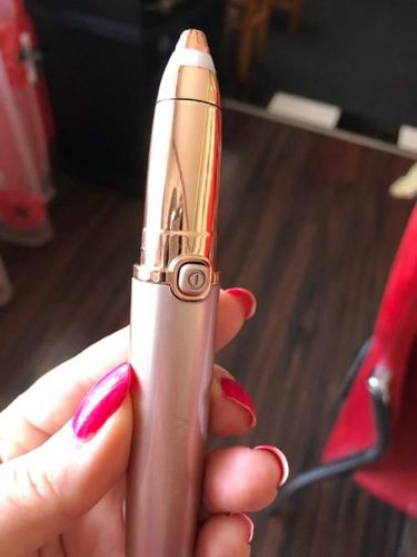 Customer photo review of Augenbrauen Trimmer O.TWO.O™