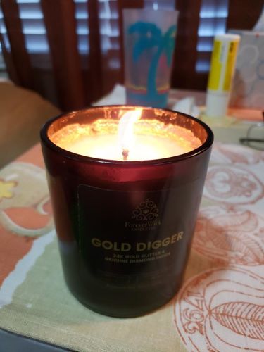 Customer photo review of 24K Gold Digger Diamond Candle